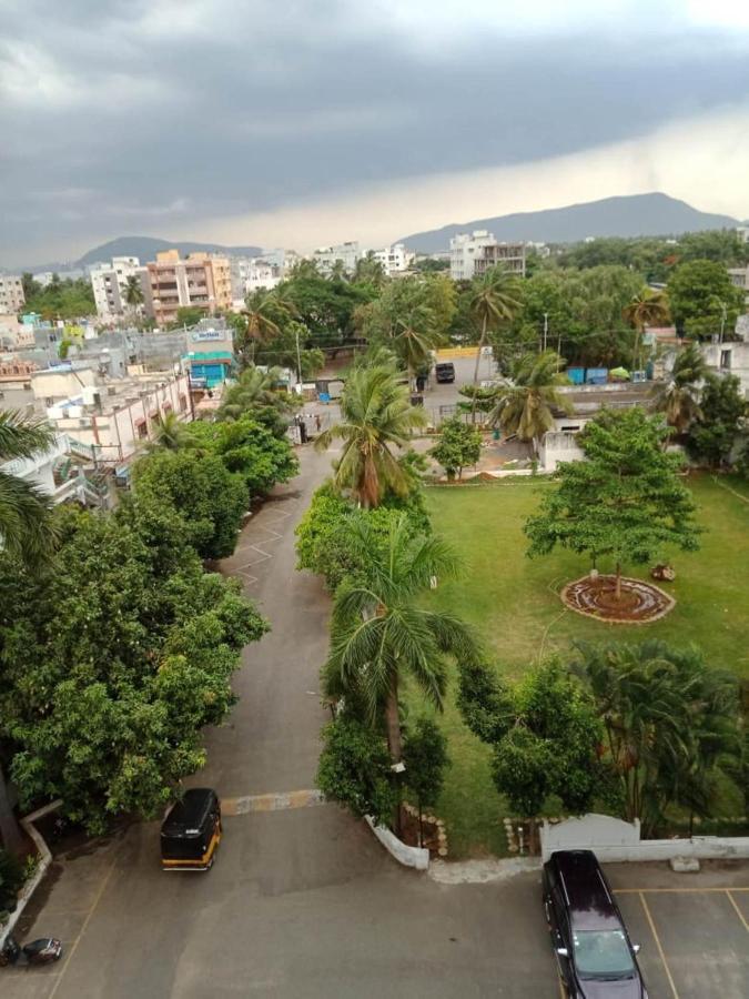 Hotel Vijaya Residency Anakāpalle Buitenkant foto