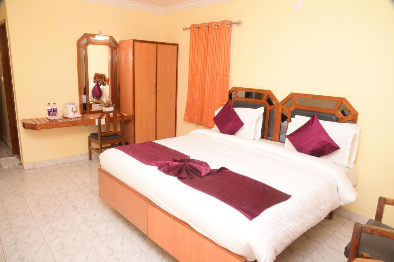 Hotel Vijaya Residency Anakāpalle Buitenkant foto
