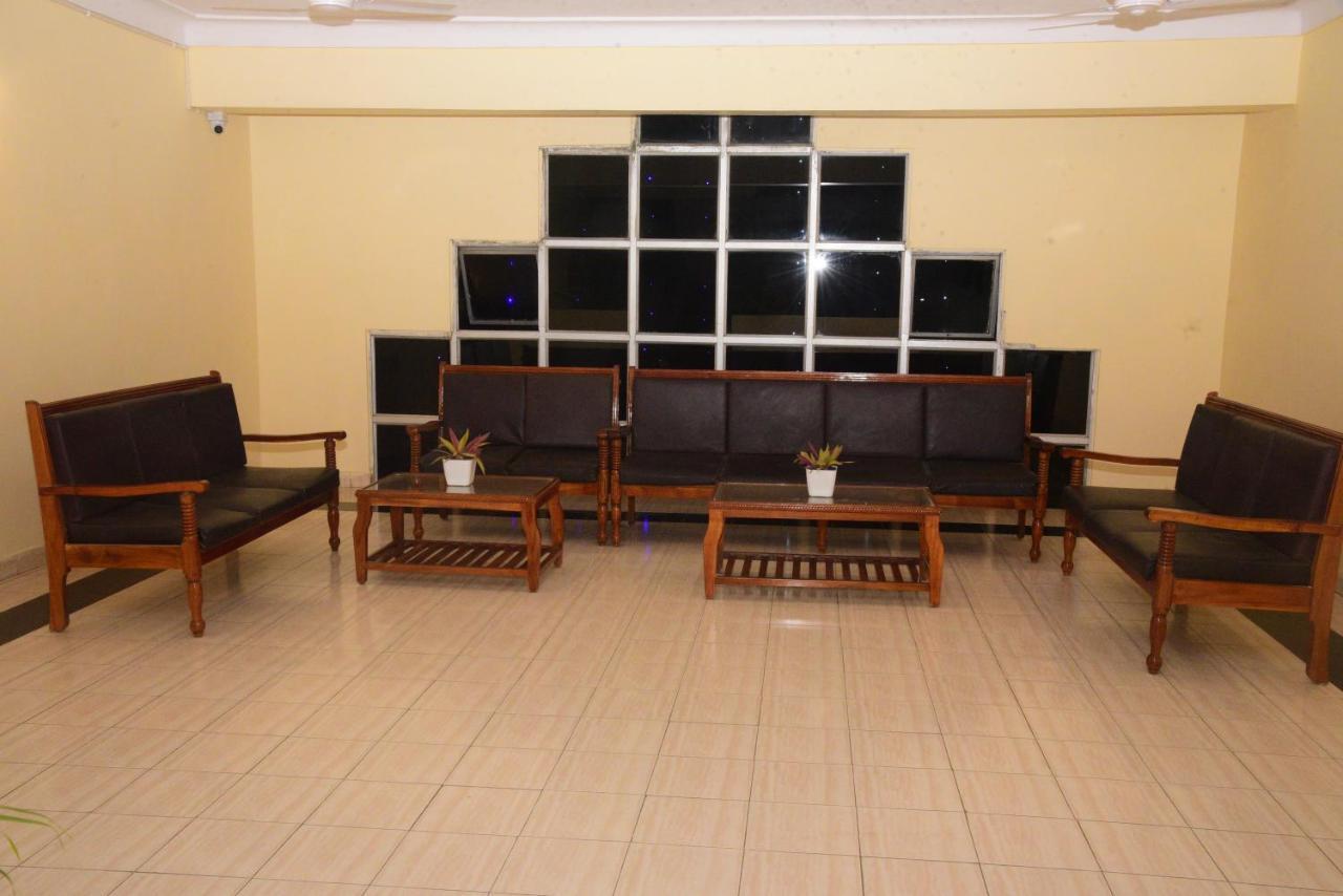 Hotel Vijaya Residency Anakāpalle Buitenkant foto